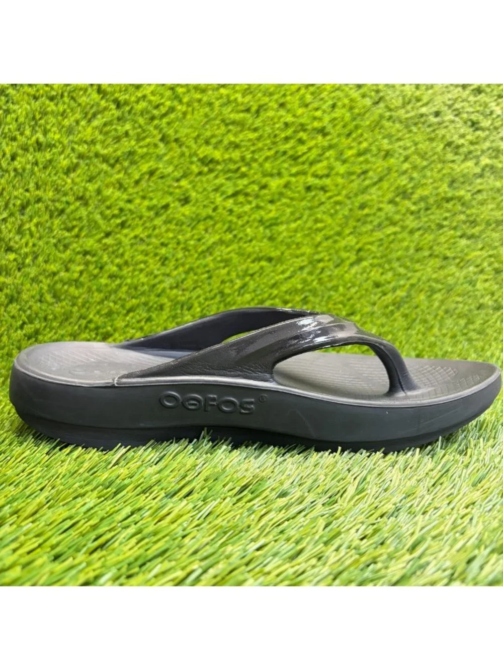 Oofos OOriginal Womens Size 9 Black Beach Outdoor Walking Recovery Thong Sandals